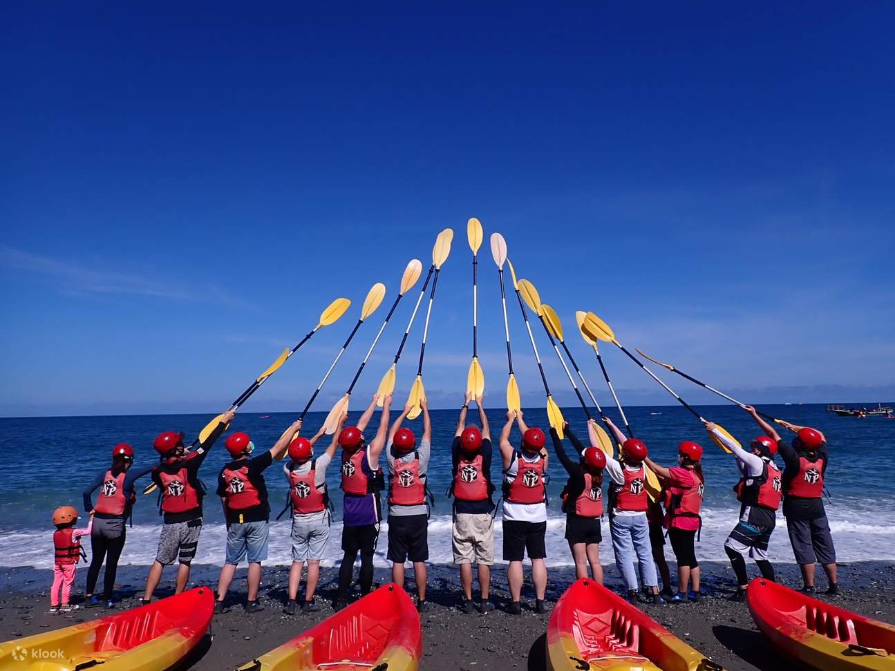 宜蘭｜東澳灣海上獨木舟・SUP立槳體驗