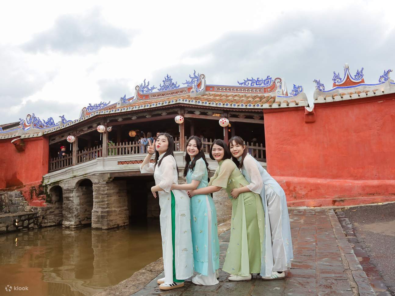Hoi An: Sesión de fotos privada y paseo guiado con poses