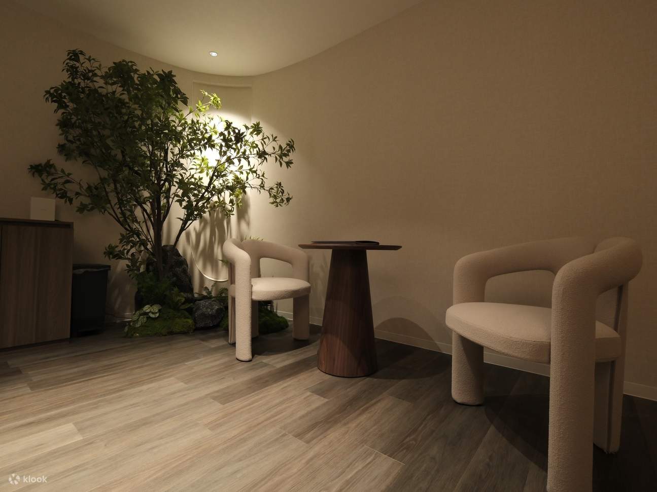 셀레스티크 스파 (베트남 황실 헤드 스파)