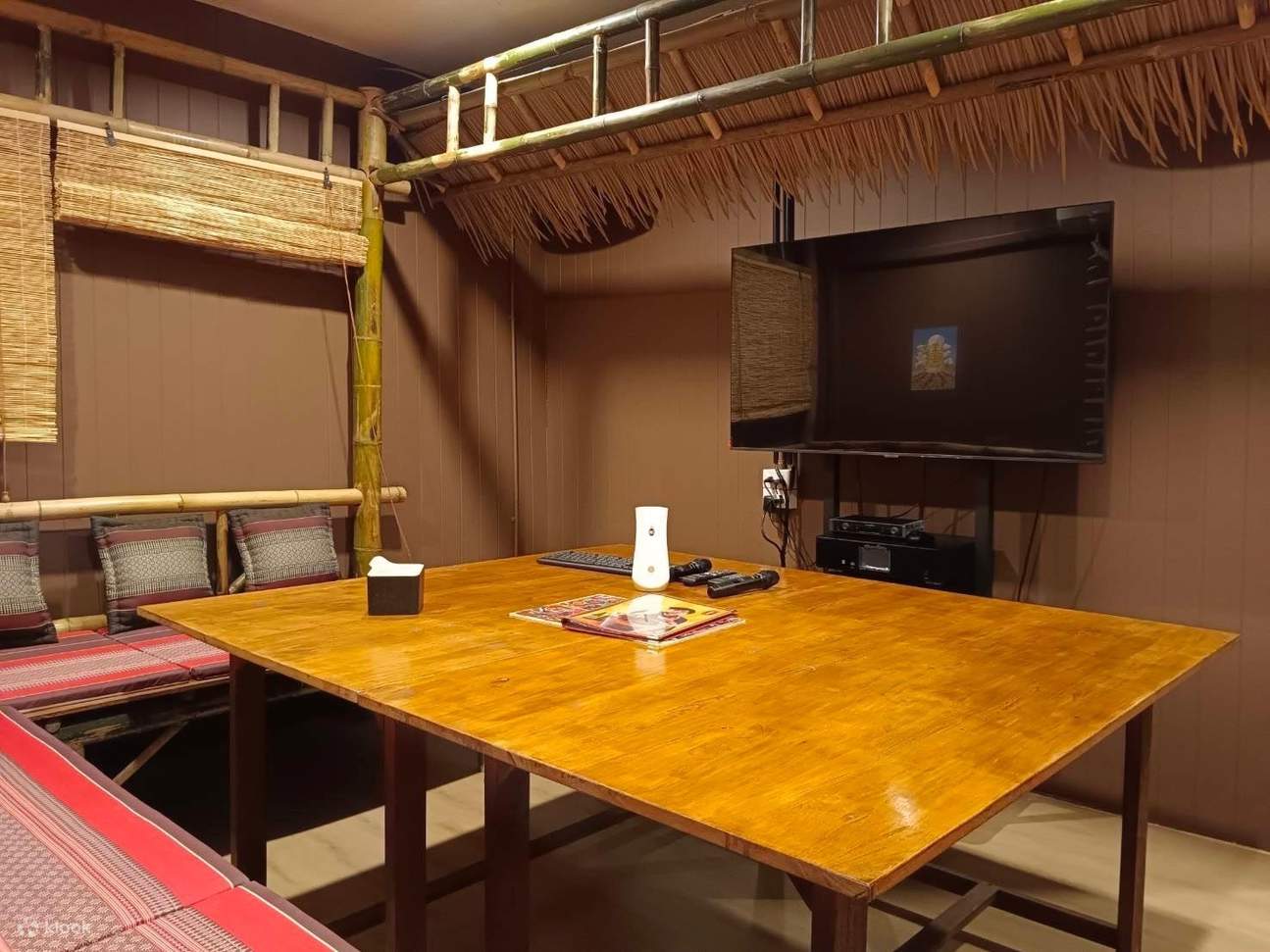 Era-Izaan Surawong Authentic Isaan Cuisine