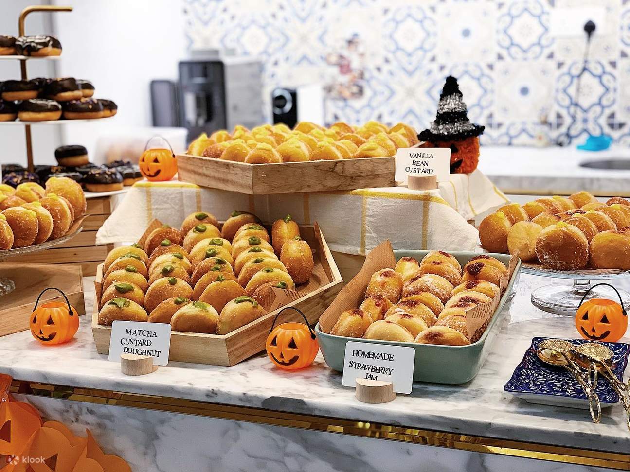 Yellow Whisk Cake Cafe, Bandar Utama Klook