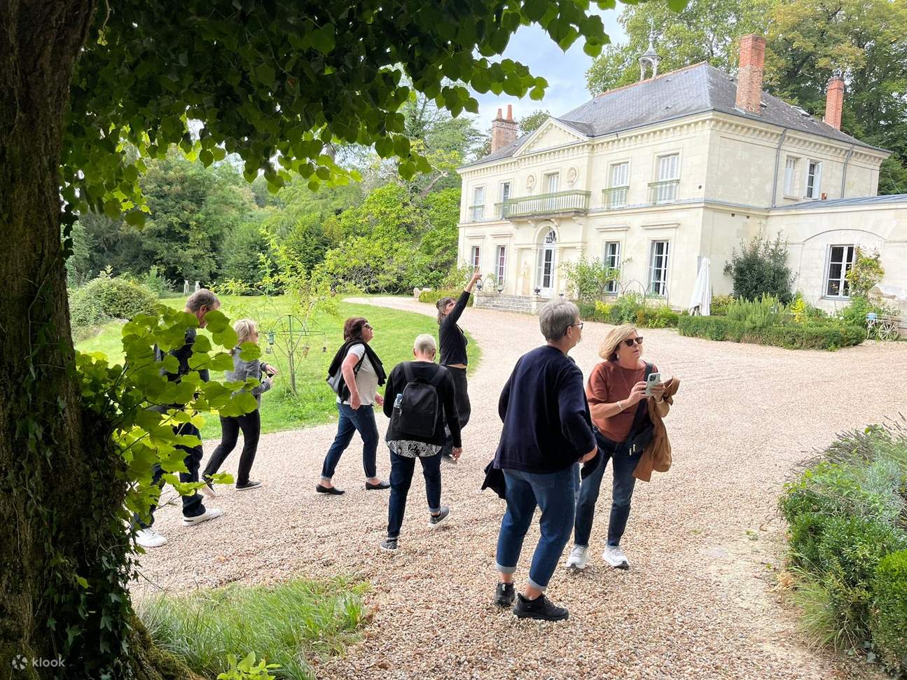 ทัวร์ชิมไวน์และเยี่ยมชมลุ่มแม่น้ำลัวร์หนึ่งวัน พร้อมอาหารกลางวัน (เดินทางจากปารีส)