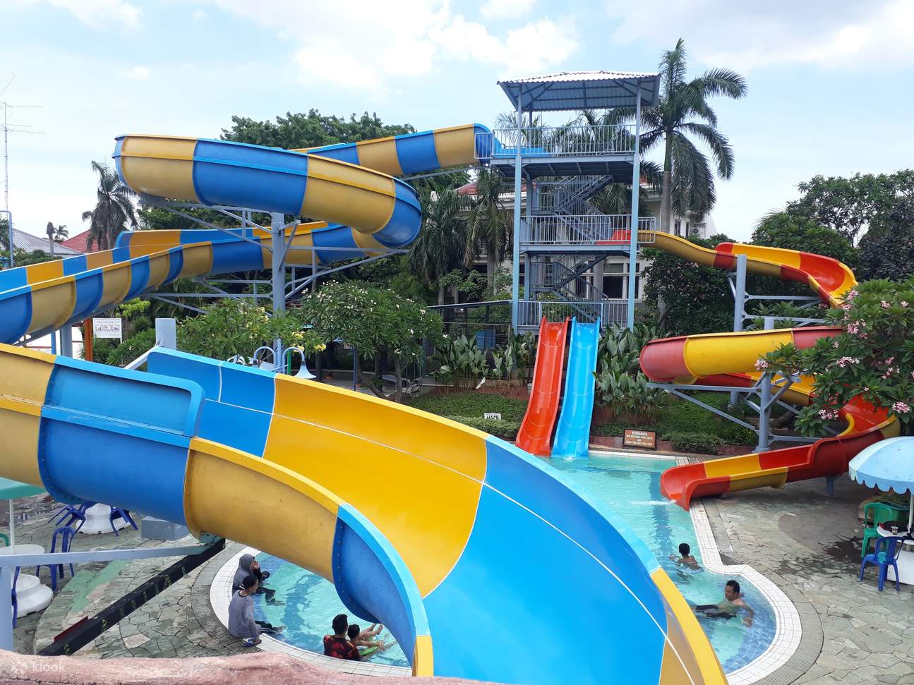 Watersplash Citra 2 Jakarta Barat