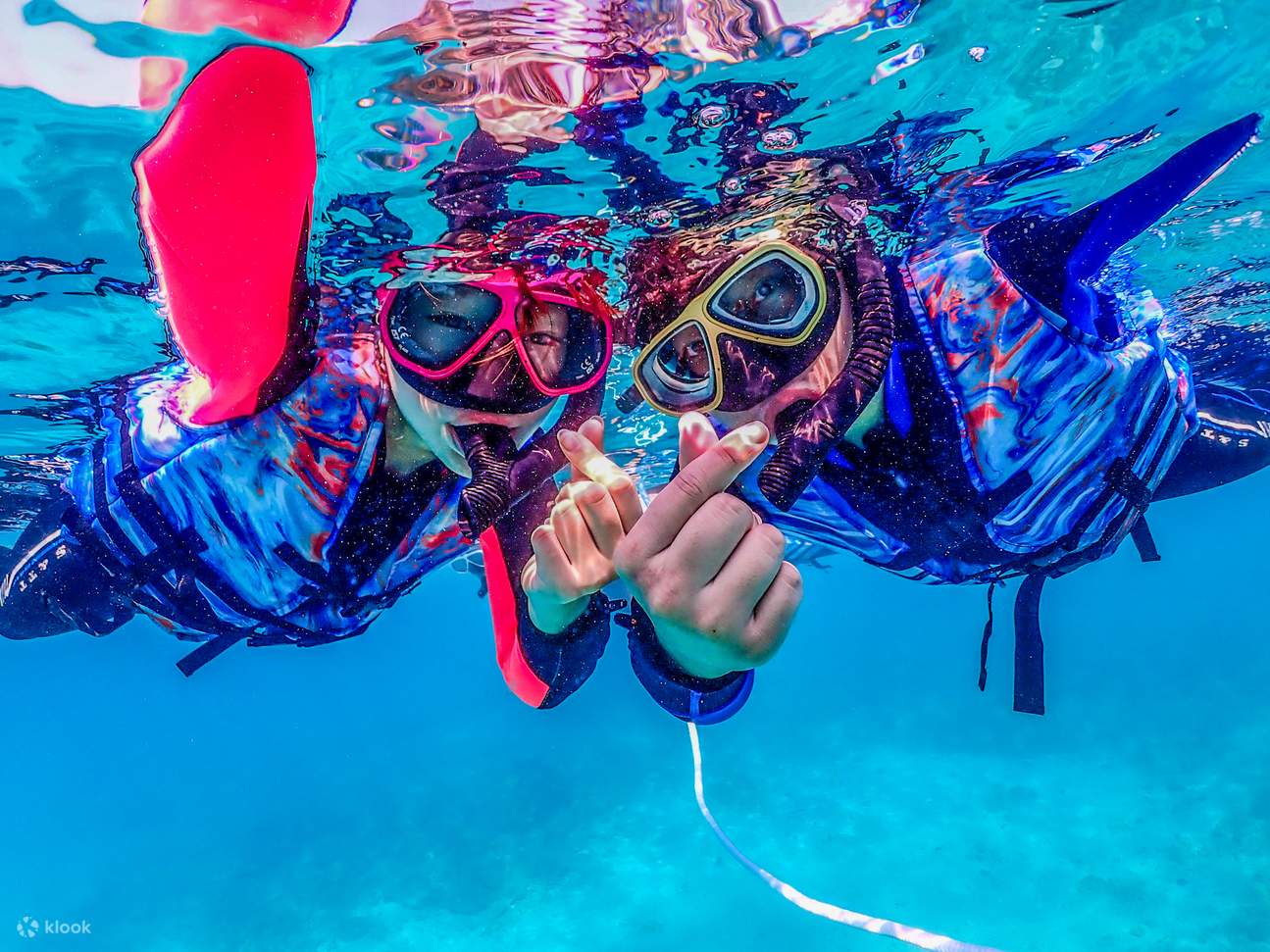 Non preoccuparti se non sai nuotare, i nostri istruttori sono professionali e pazienti.