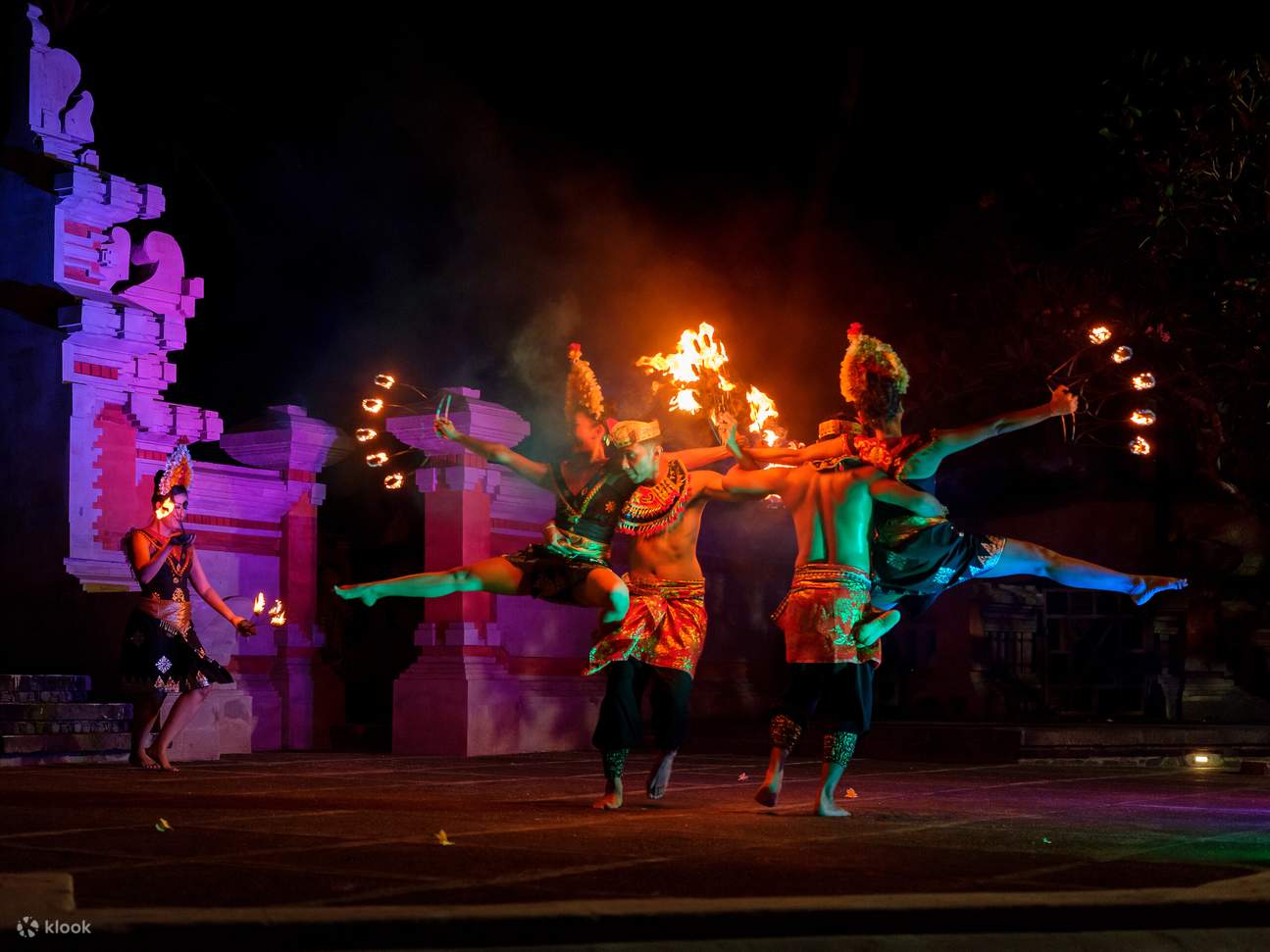 Giải trí buổi tối tại Club Med Bali