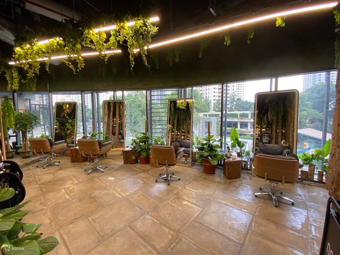 Koreanische Headspa-Erfahrung bei Walking on Sunshine in Kuala Lumpur