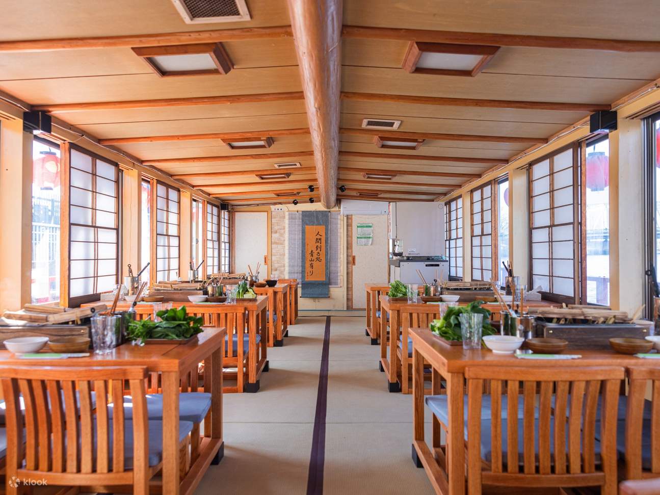 Clean and comfortable cabin; shoes must be removed before entering.