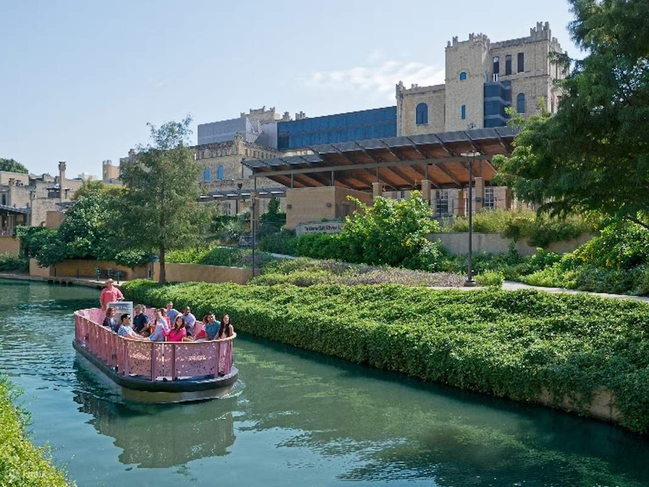 Passez sous le pont Selena tout en découvrant l'histoire des racines multiculturelles dynamiques de San Antonio