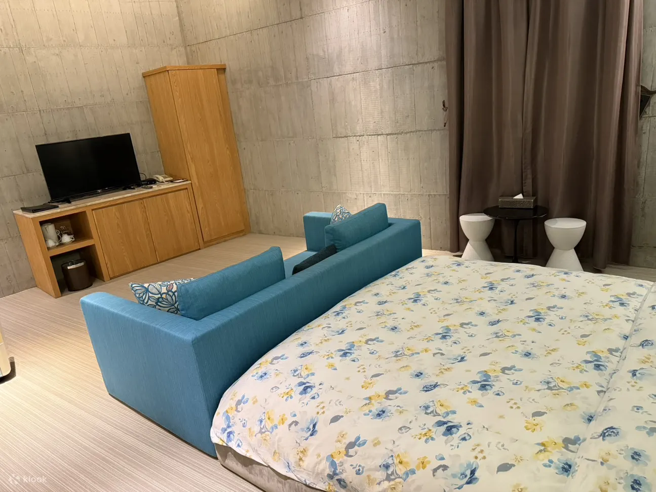 宜兰礁溪: 冒烟的石头 - 独立温泉双人汤屋