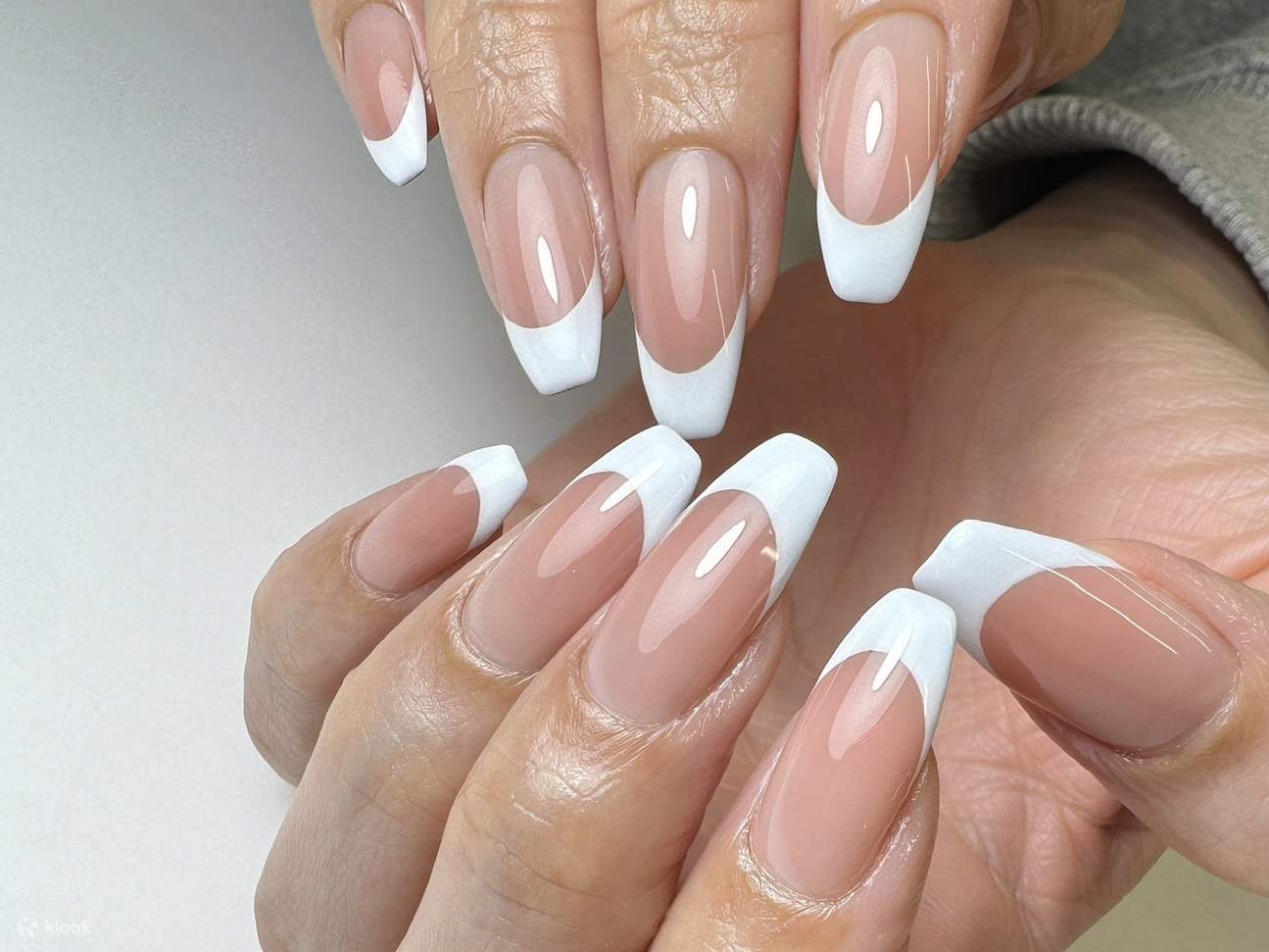 採用Para Gel技術，無需打磨天然指甲，健康安全且美觀持久。