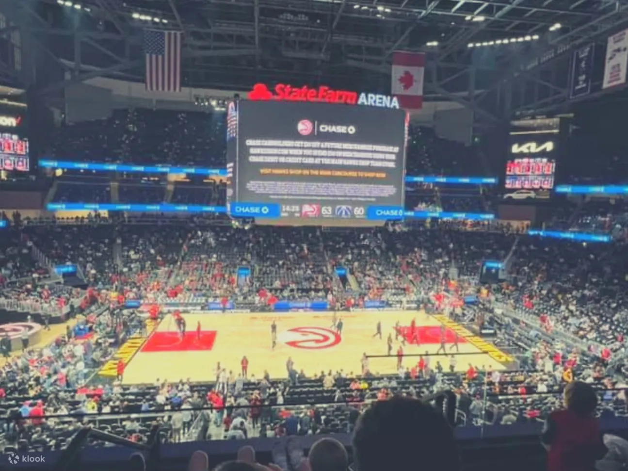 亚特兰大老鹰队篮球比赛在 State Farm Arena 举行
