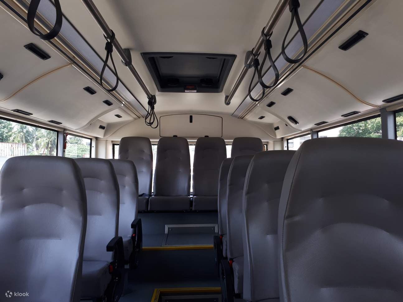 UBE高速バスの車内