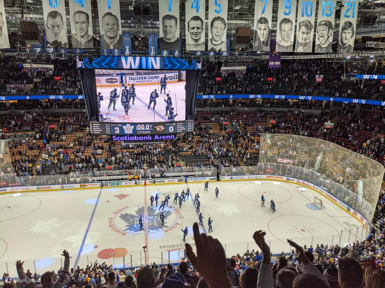 スコシアバンク・アリーナ (Scotiabank Arena) でのトロント・メープルリーフス (Toronto Maple Leafs) アイスホッケー観戦