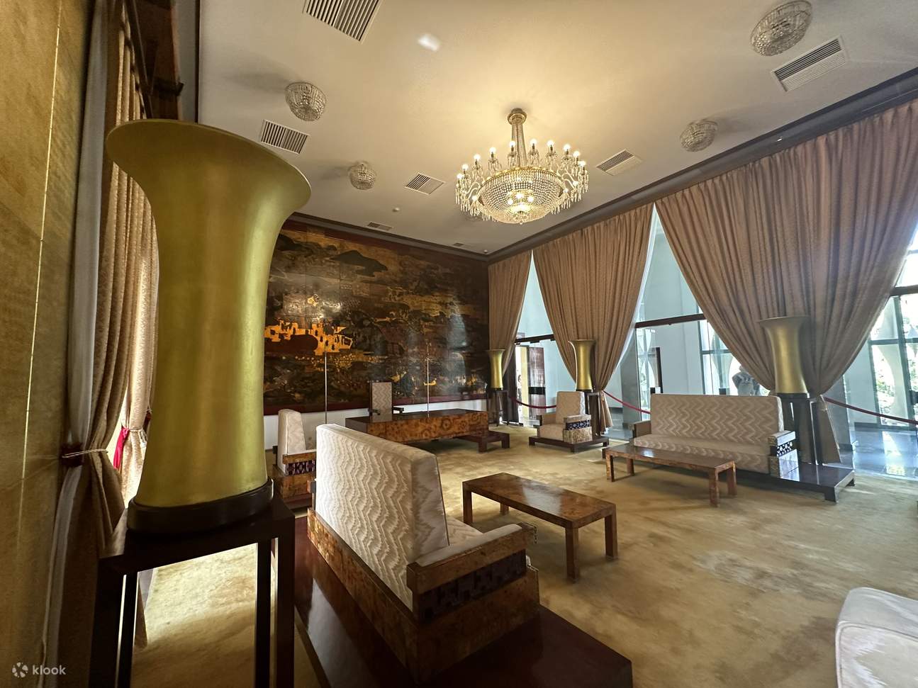 War Museum and Independence Palace Walking Tour - Klook Philippines