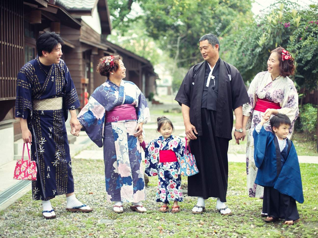 Chiayi: Hinoki Village Kimono Experience
