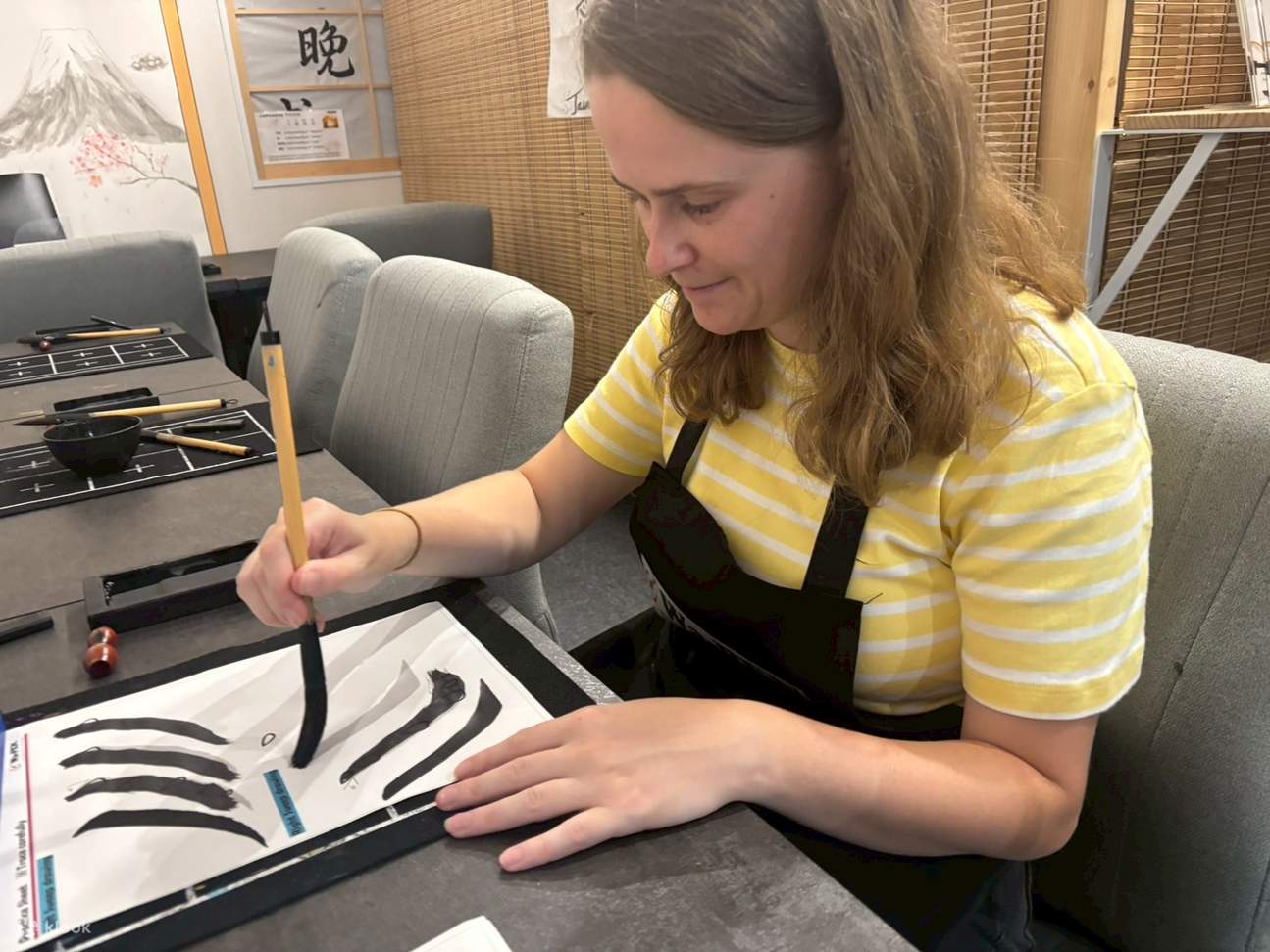 Japanese Calligraphy and make your original T-shirt - Klook Hong Kong