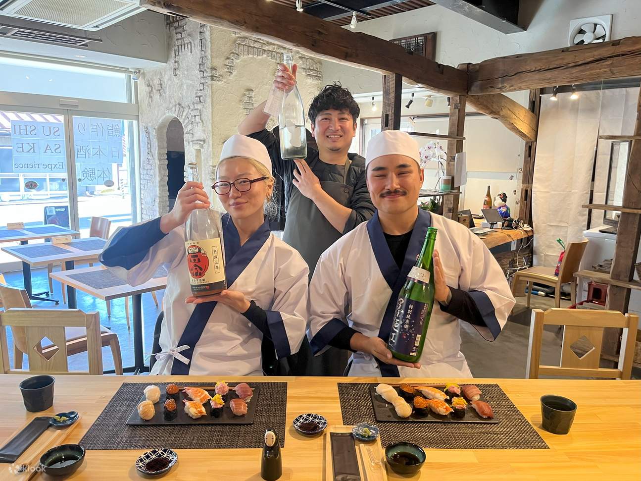 Genießen Sie ein Sushi-Erlebnis in der Nähe des Fuji.