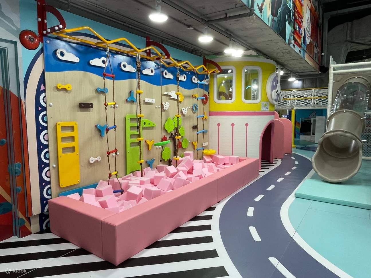 Leo núi cho phụ huynh và trẻ em