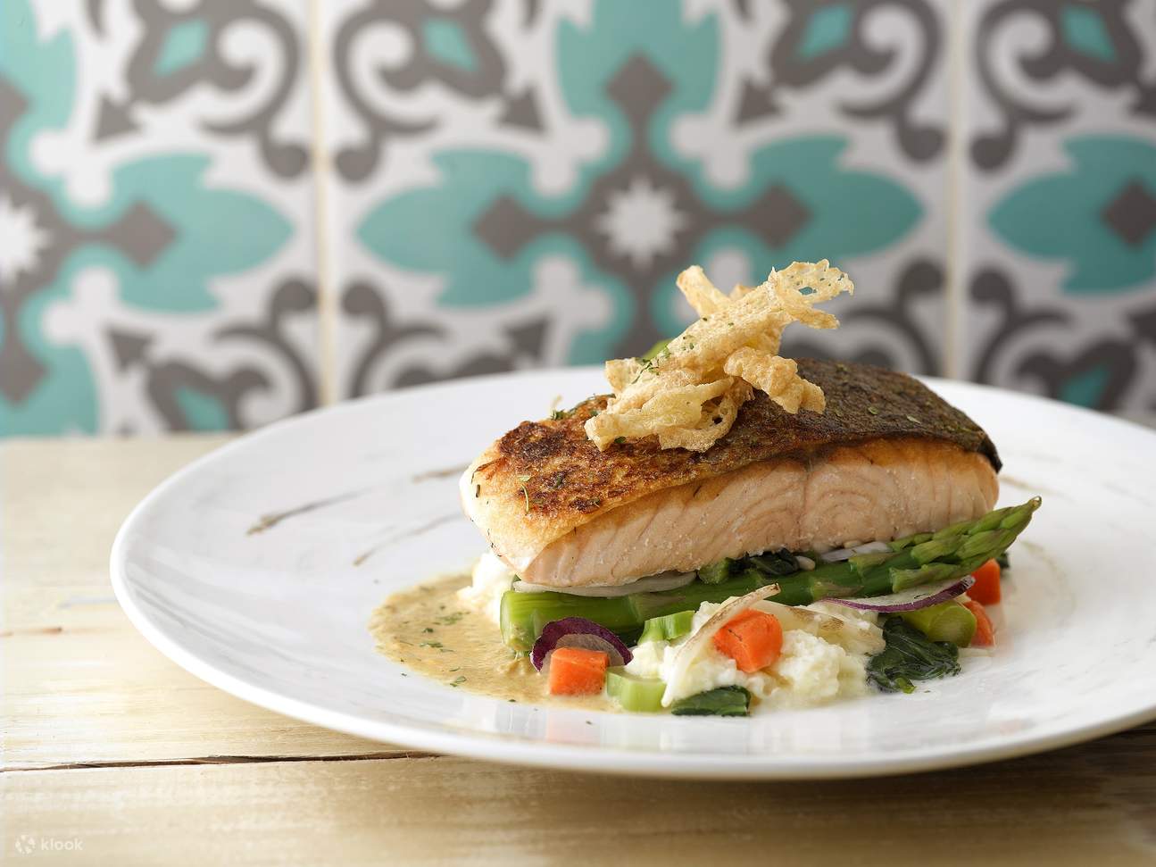 Salmon dengan Saus Laksa