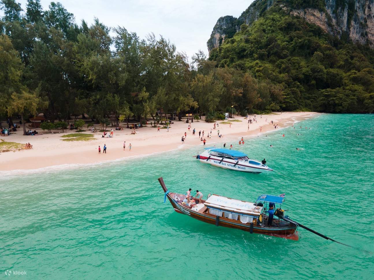Private luxury longtail boat to 4 Island