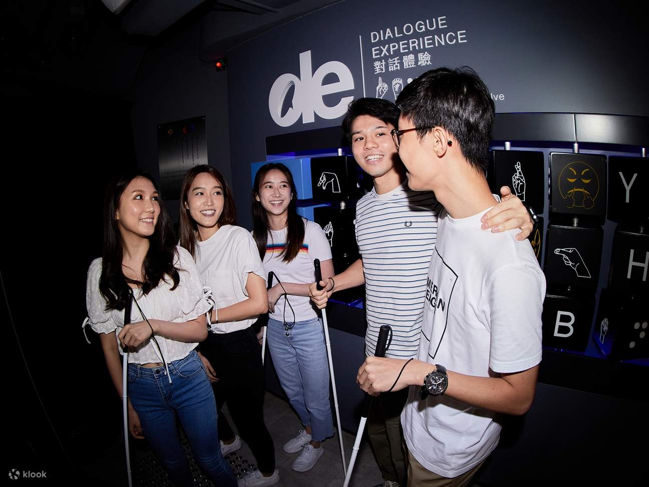 Pengalaman Pameran Dialogue in the Dark di Hong Kong