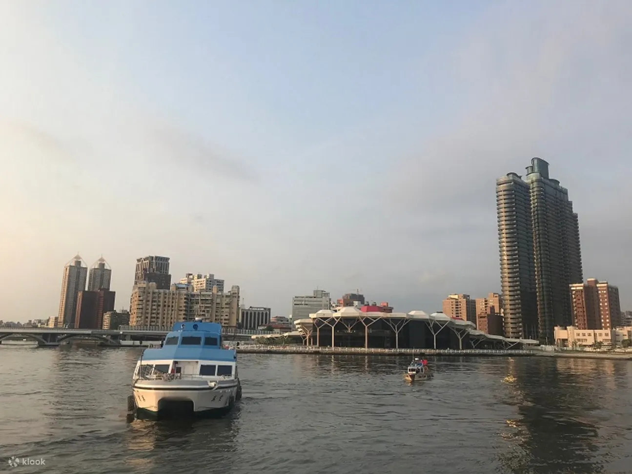 高雄金栈游港夕阳线