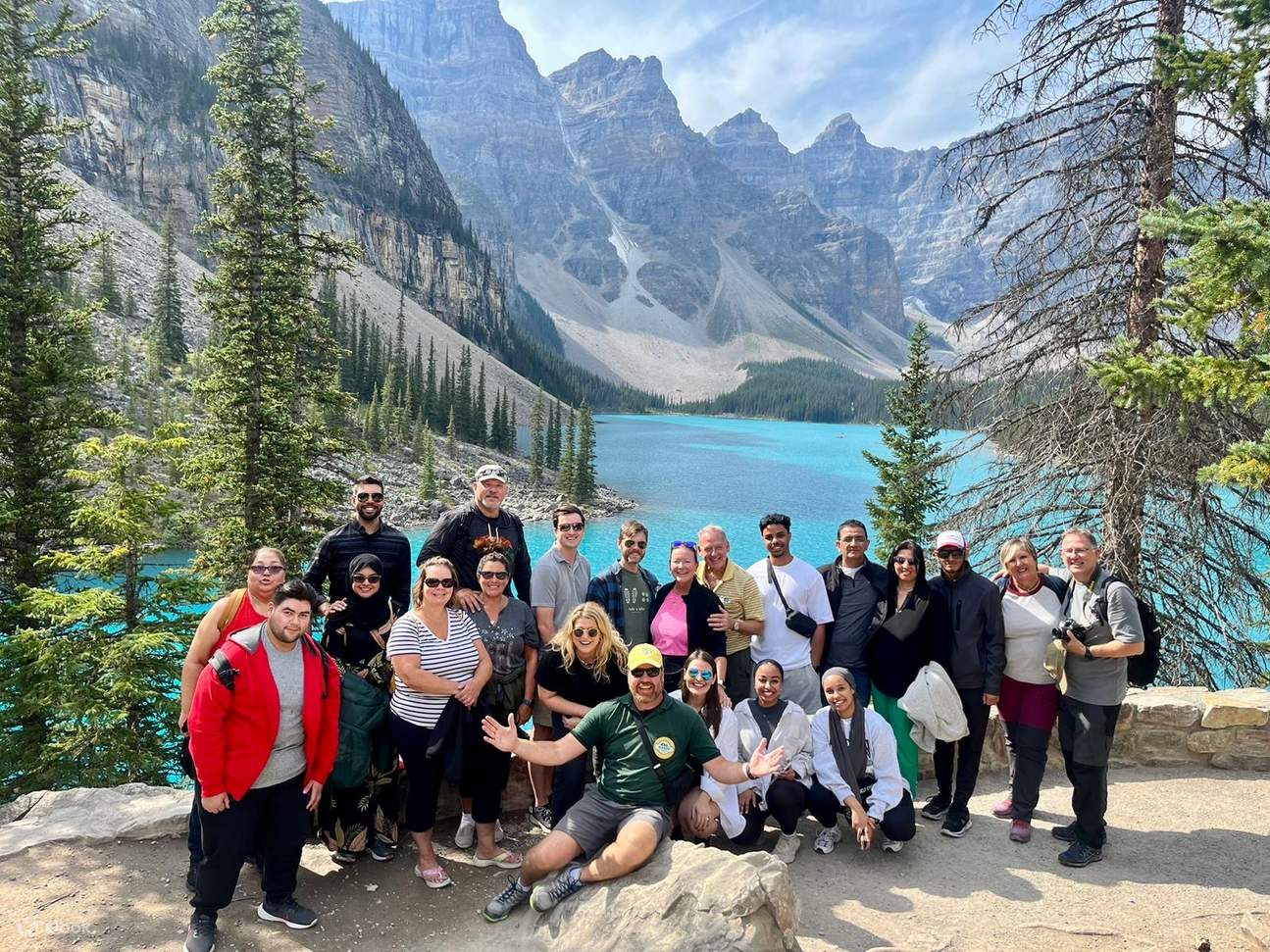 Full Day Moraine Lake, Lake Louise, Johnston Canyon and Banff Tour ...