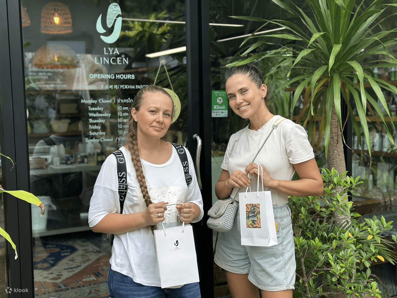 Riceverai un prodotto finito in una confezione stupenda, emozioni incredibili e nuove conoscenze, foto e video ricordo e meravigliosi ricordi di Phuket