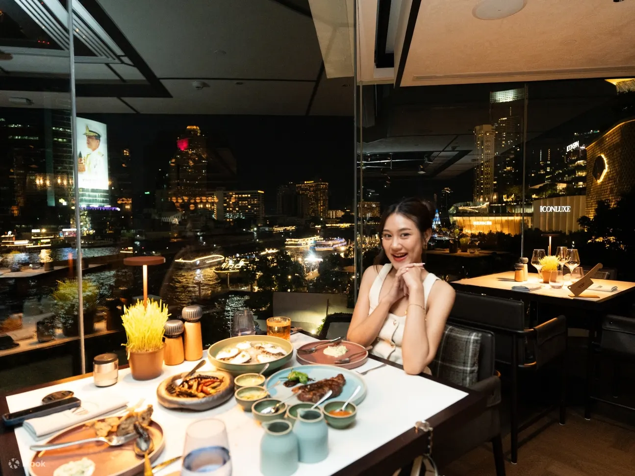 曼谷千禧希尔顿酒店 OXBO