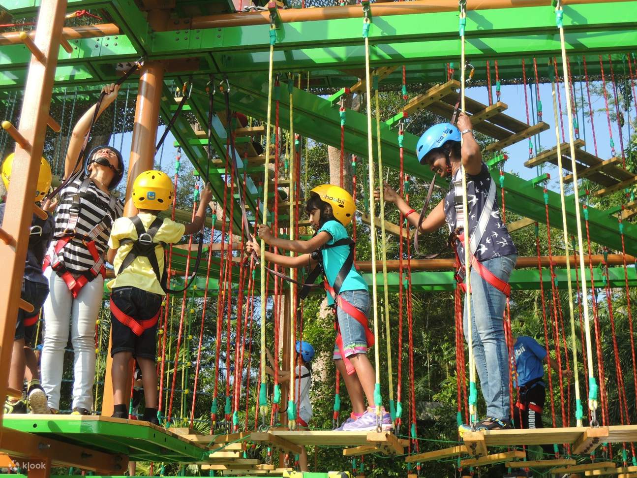 Keamanan terjamin karena sabuk pengaman terpasang setiap saat