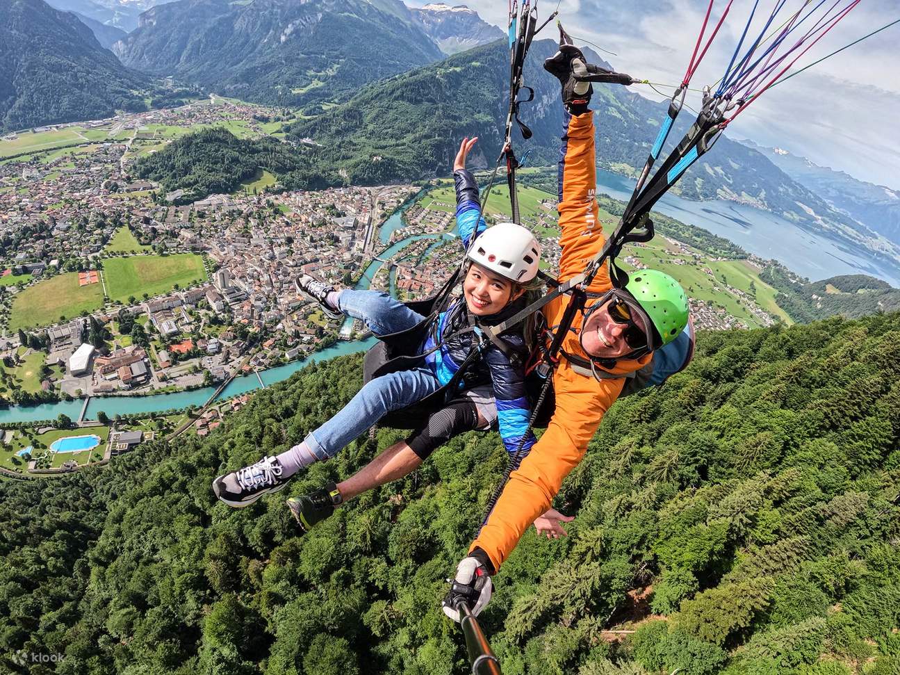 Nhảy dù lượn đôi ở Interlaken - Chuyến bay Đại Bàng Vàng 