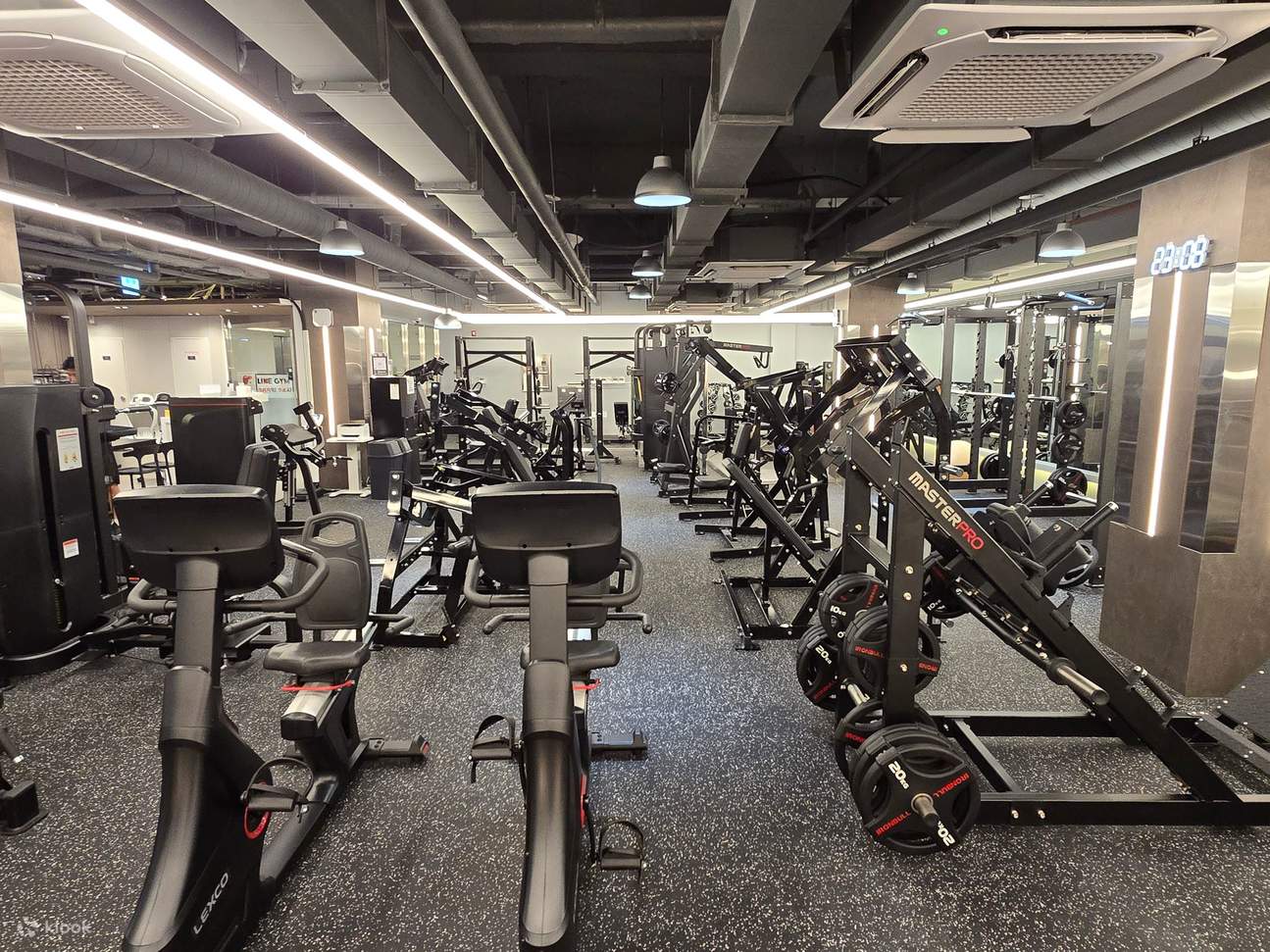 Short Term Gym Membership (1 or 2 Weeks) in Seoul