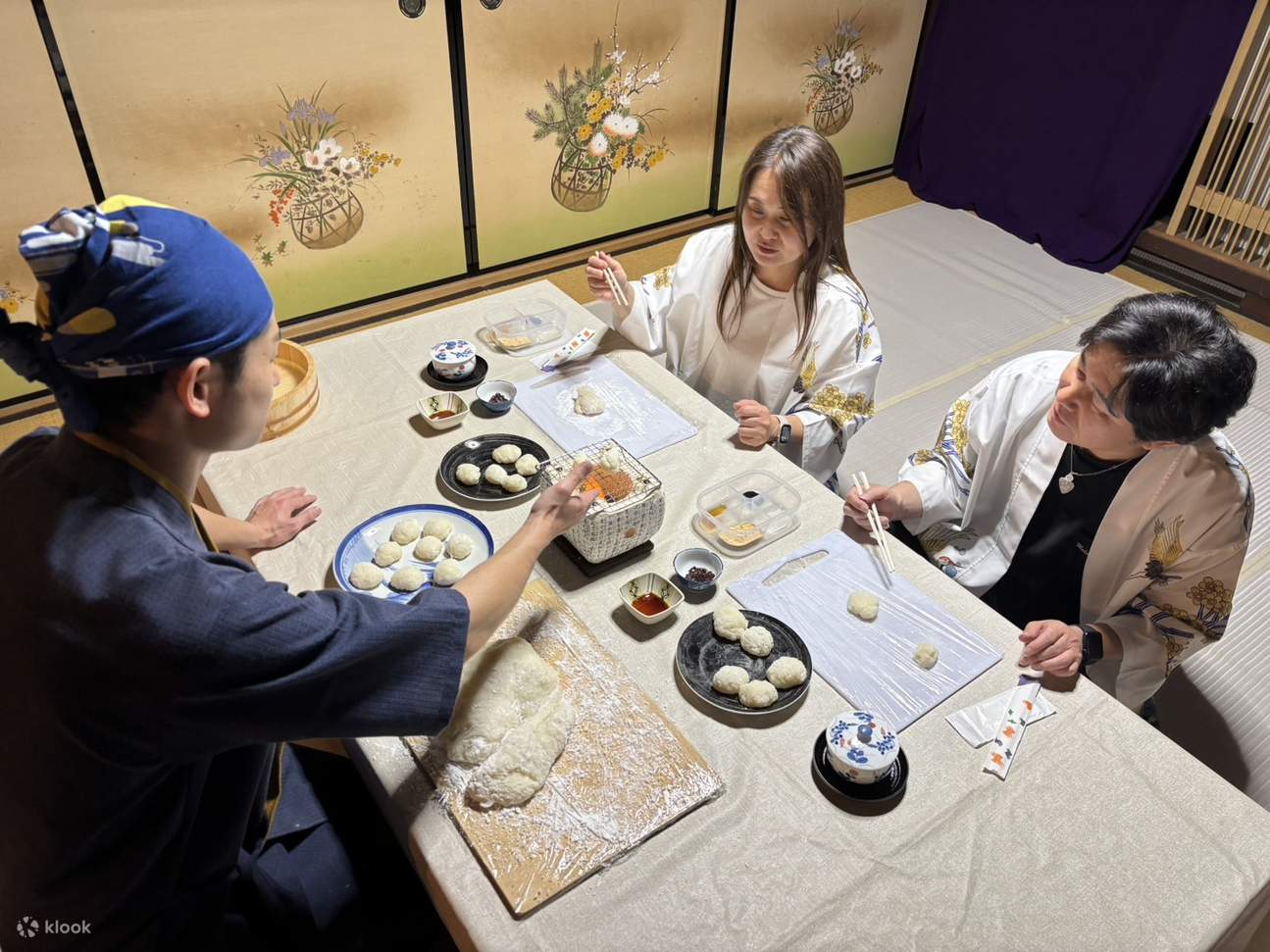 Night-only mochi pounding experience and tea ceremony experience