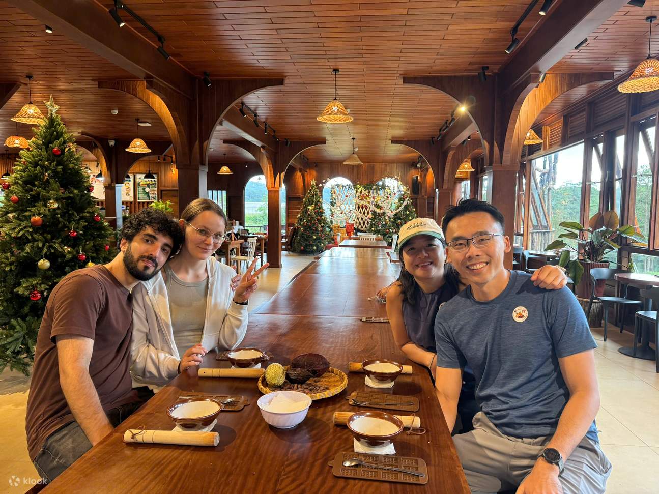 Laboratorio di preparazione del cioccolato facile e divertente a Da Lat