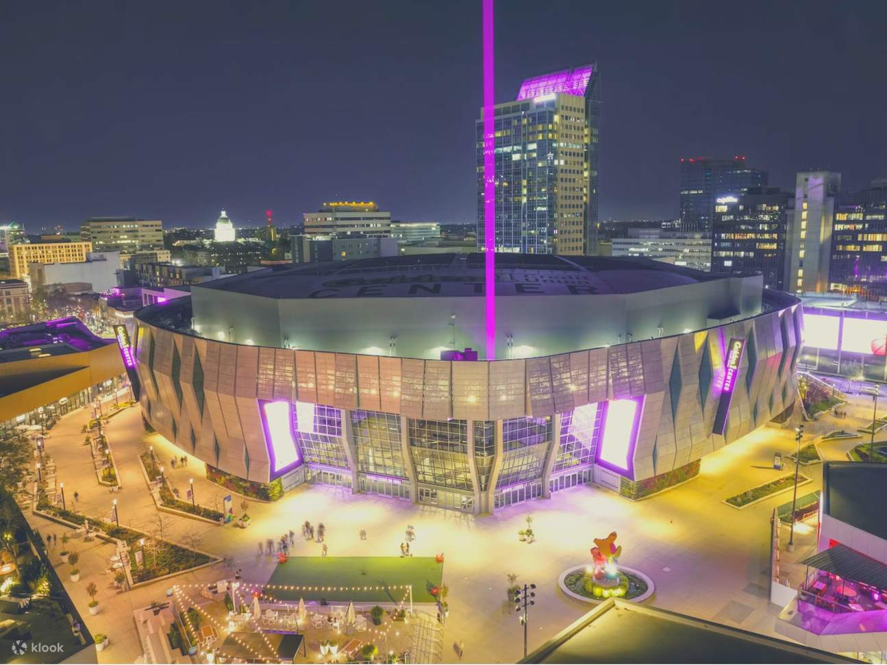 Trận bóng rổ Sacramento Kings tại Golden 1 Center