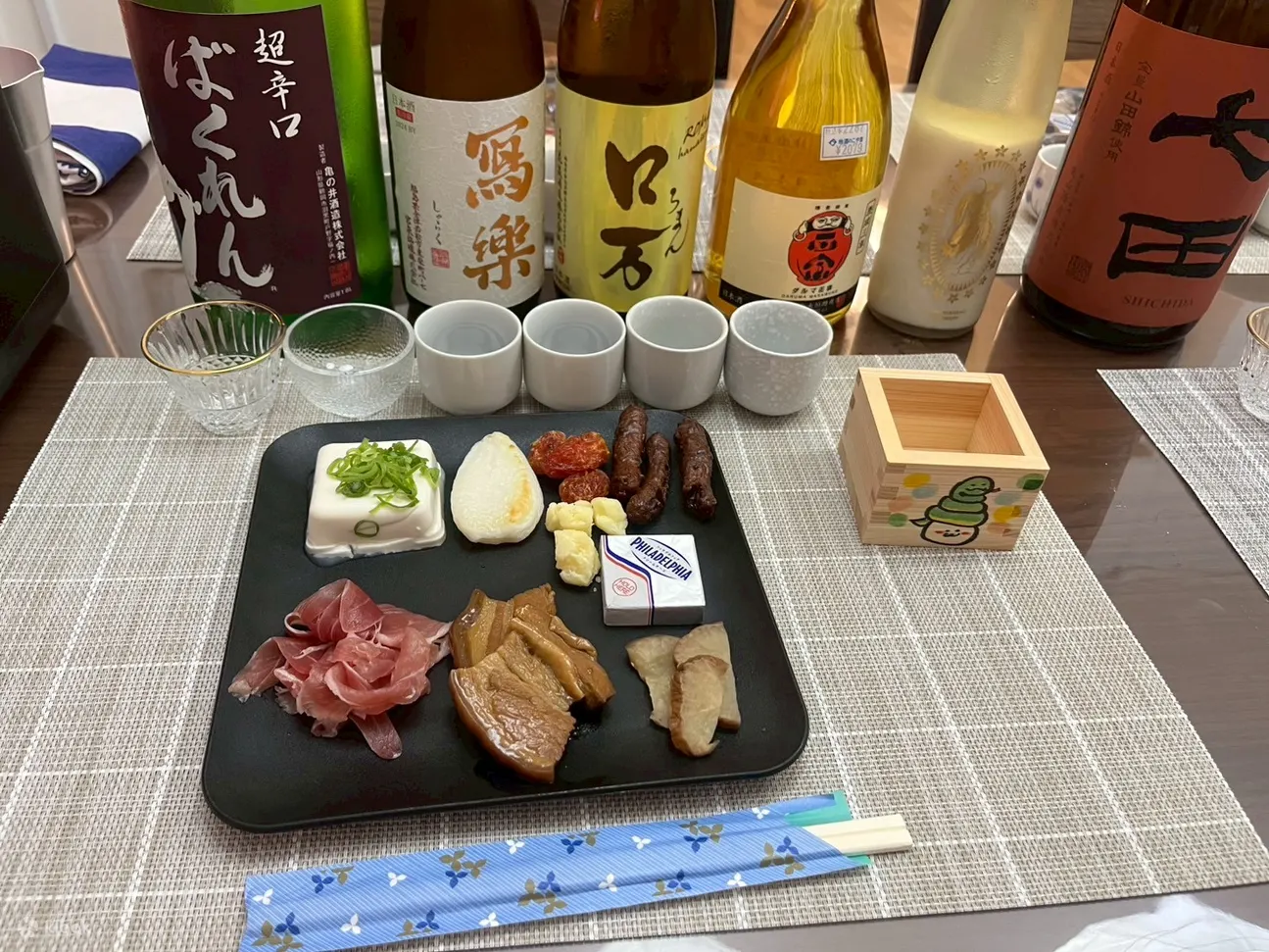 与当地专家一起品尝东京清酒