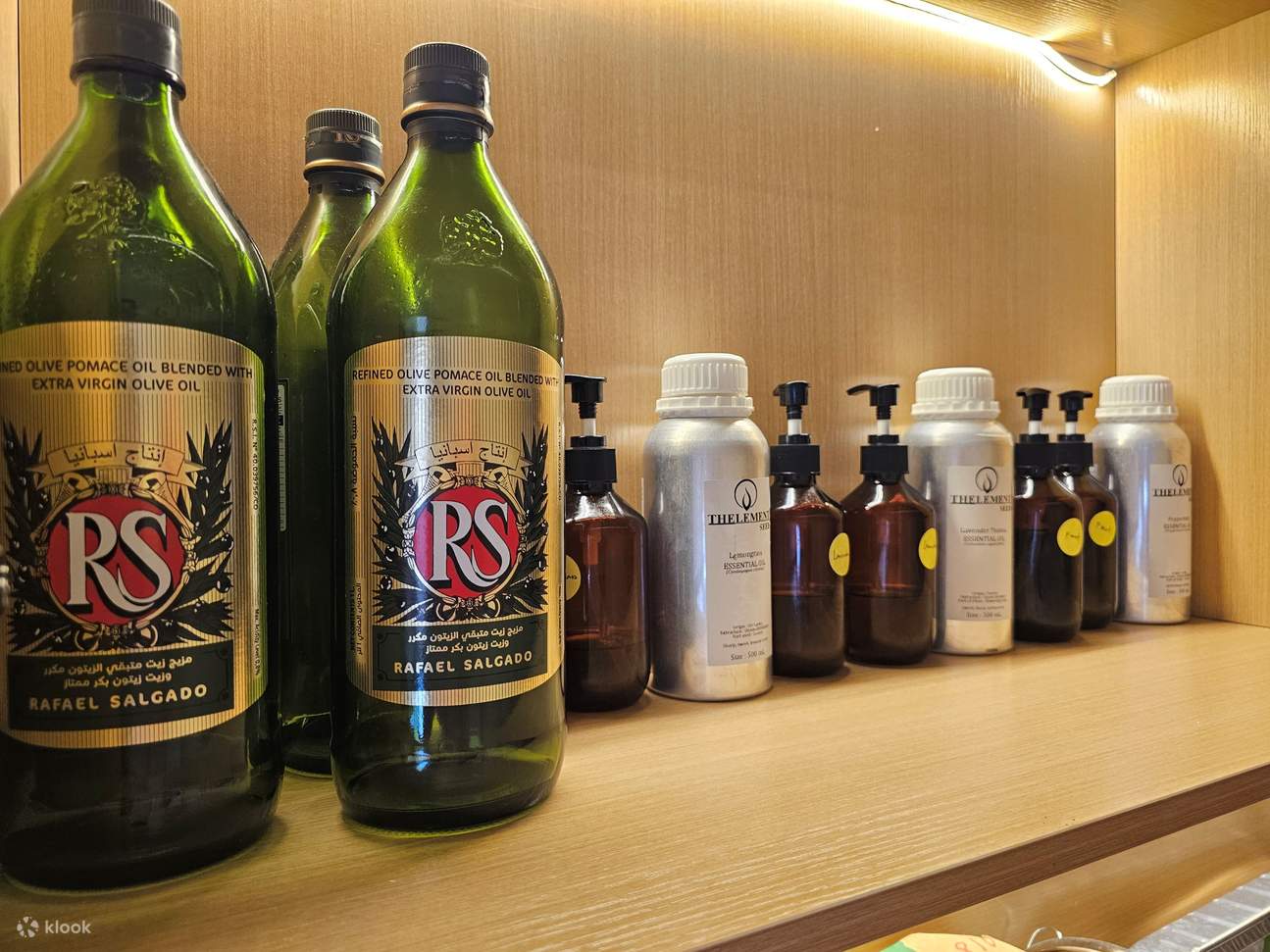 Ulu Ulu Spa Gaya Street à Kota Kinabalu