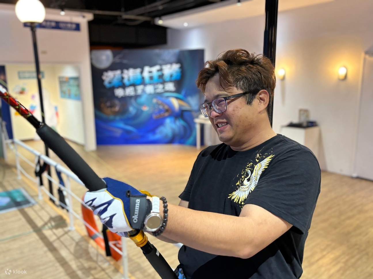 It has the real pulling force of tuna, and with the safety gear, you can go fishing in one second.