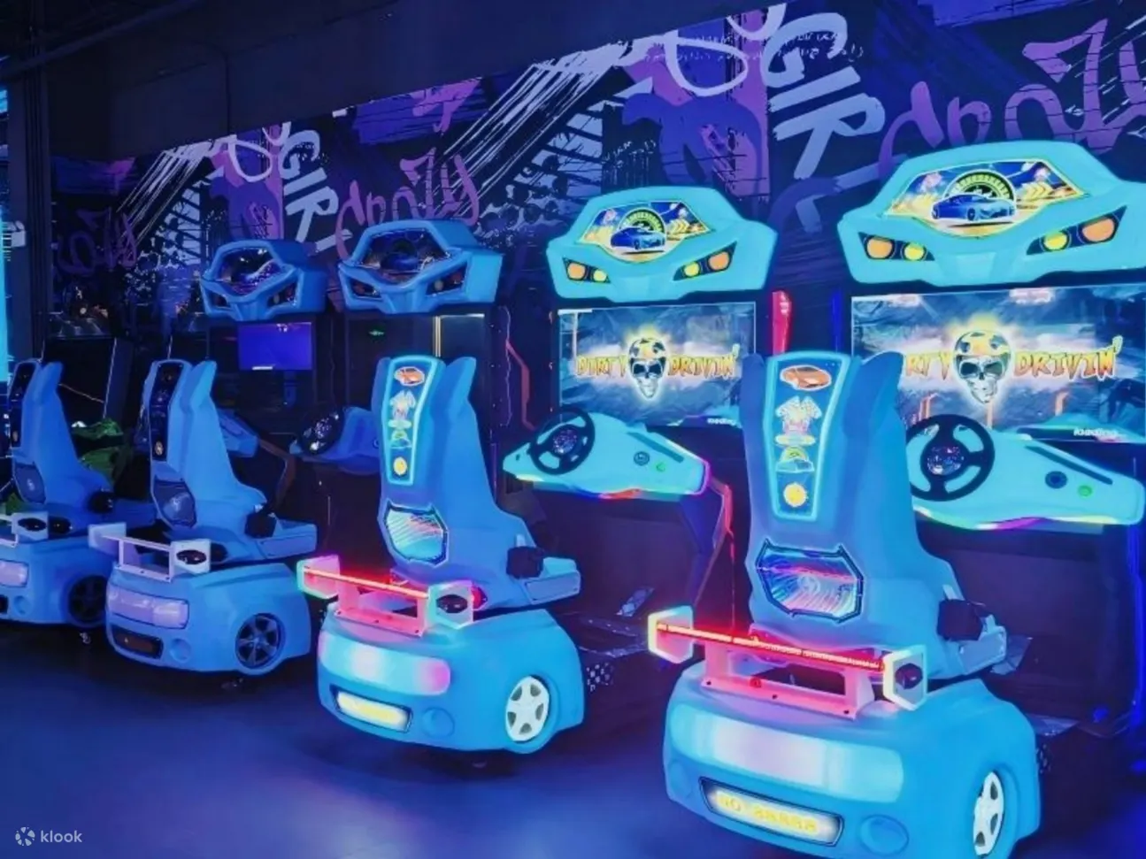  趣鲲鹏潮玩运动汇(珠海横琴创新方店)