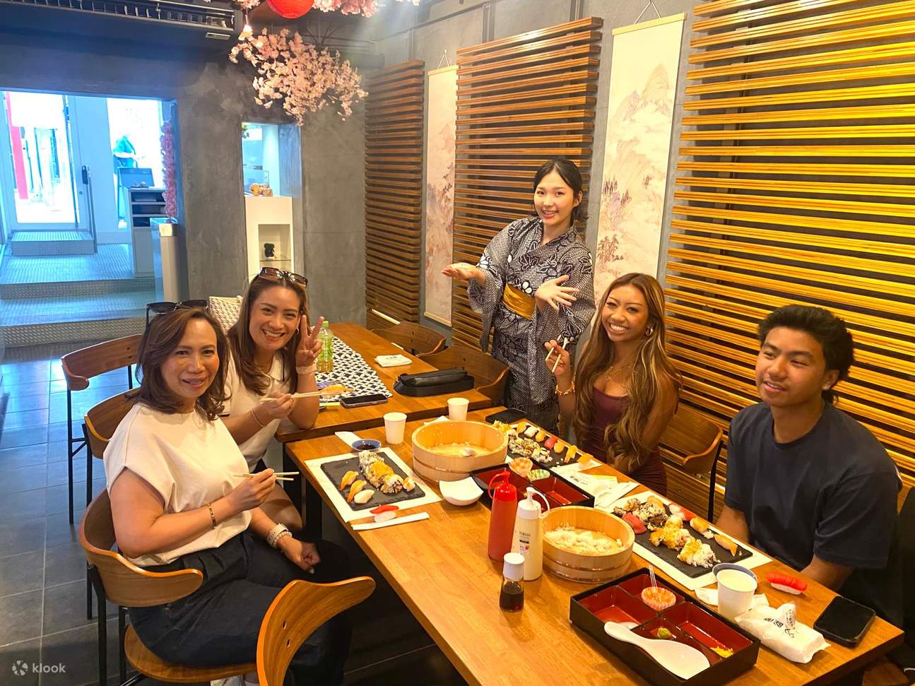 Bester Sushi-Kurs in Tokio: Sushi-Kurs Shibuya