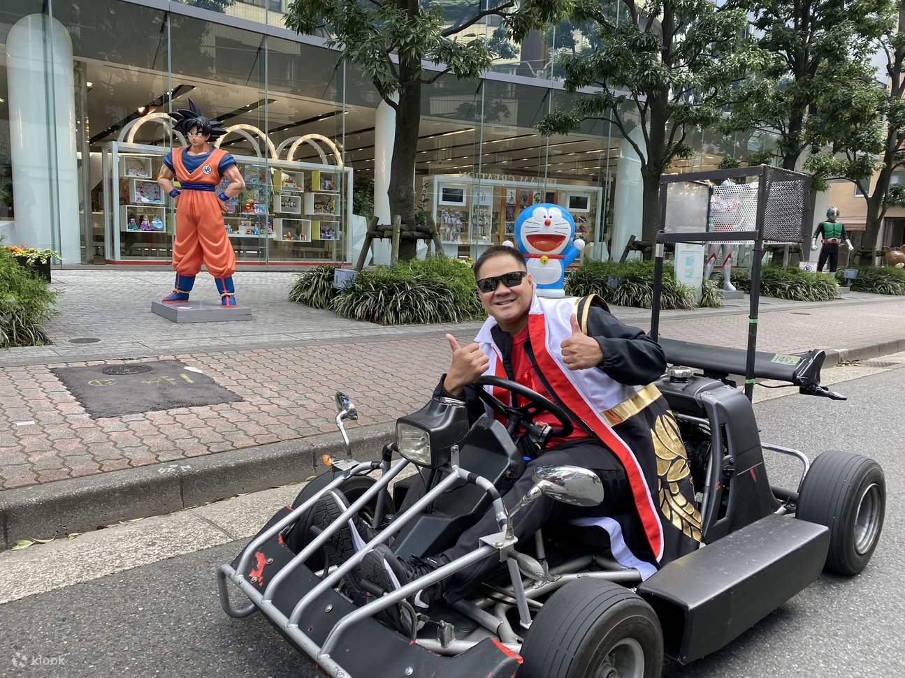 Take a ride throughout Tokyo in safe and reliable go-karts
