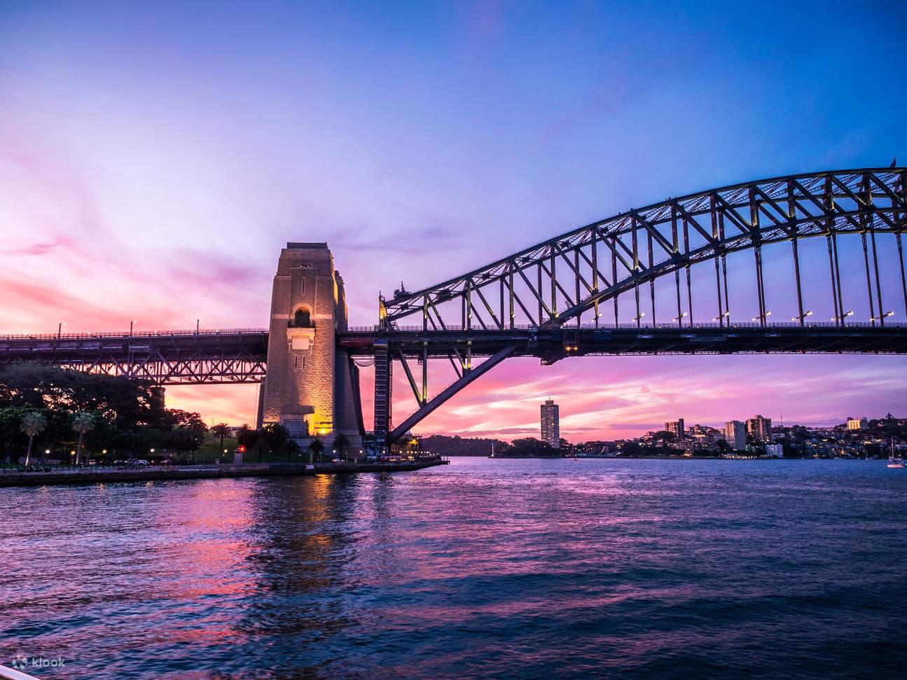 seafood G.H MUMM Grand Cordon cruise