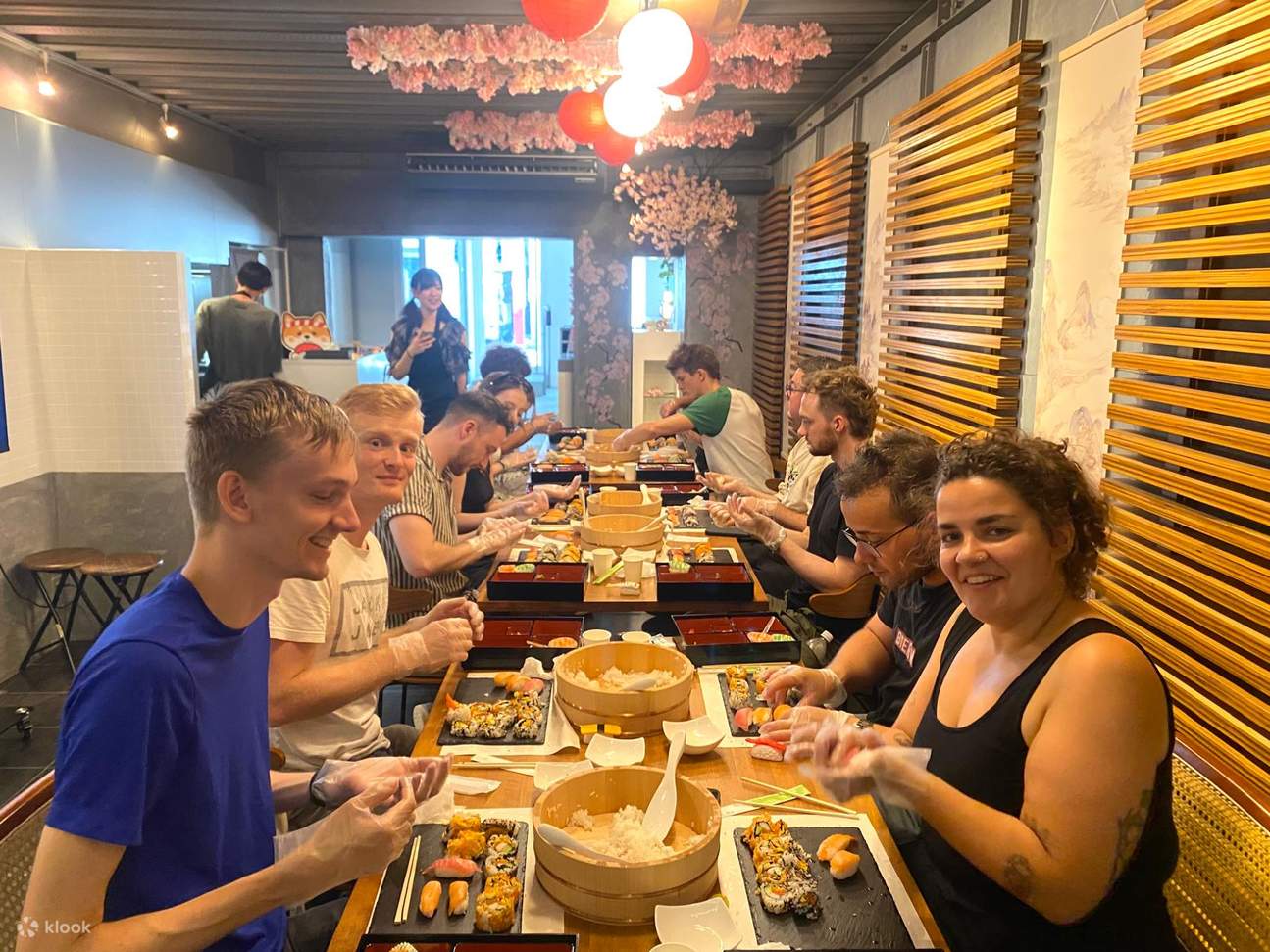 Bester Sushi-Kurs in Tokio: Sushi-Kurs Shibuya