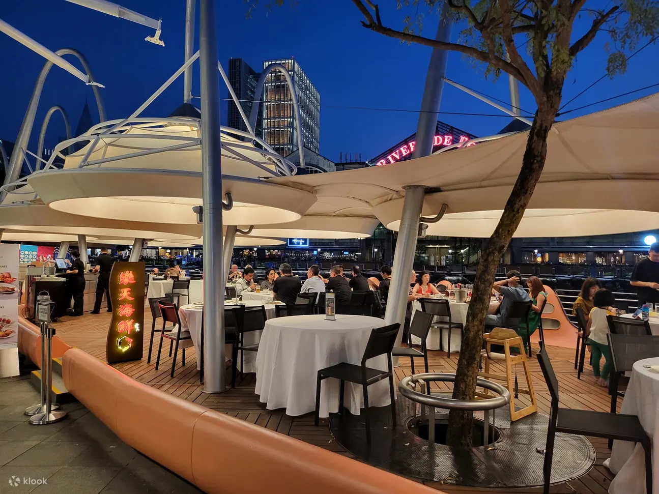 seafood paradise at clarke quay