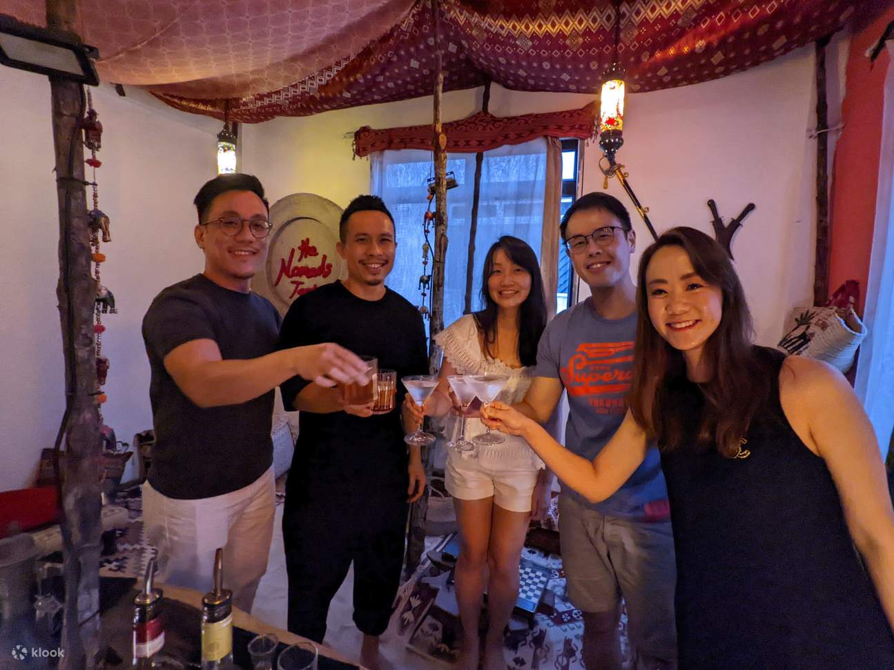 Cocktail Mixing di The Nomad's Tent