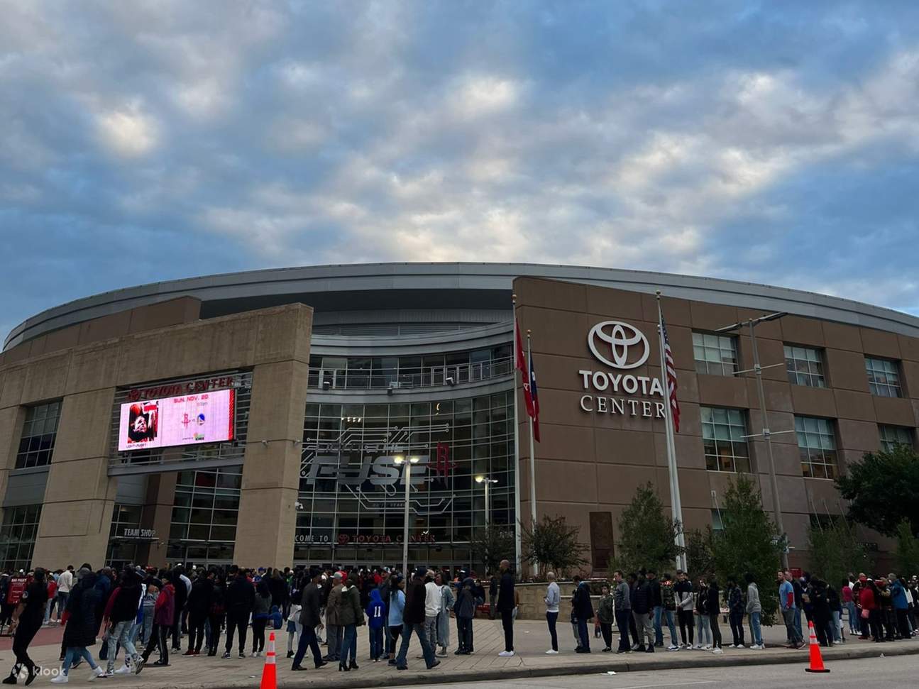 เกมบาสเก็ตบอล Houston Rockets ที่ Toyota Center