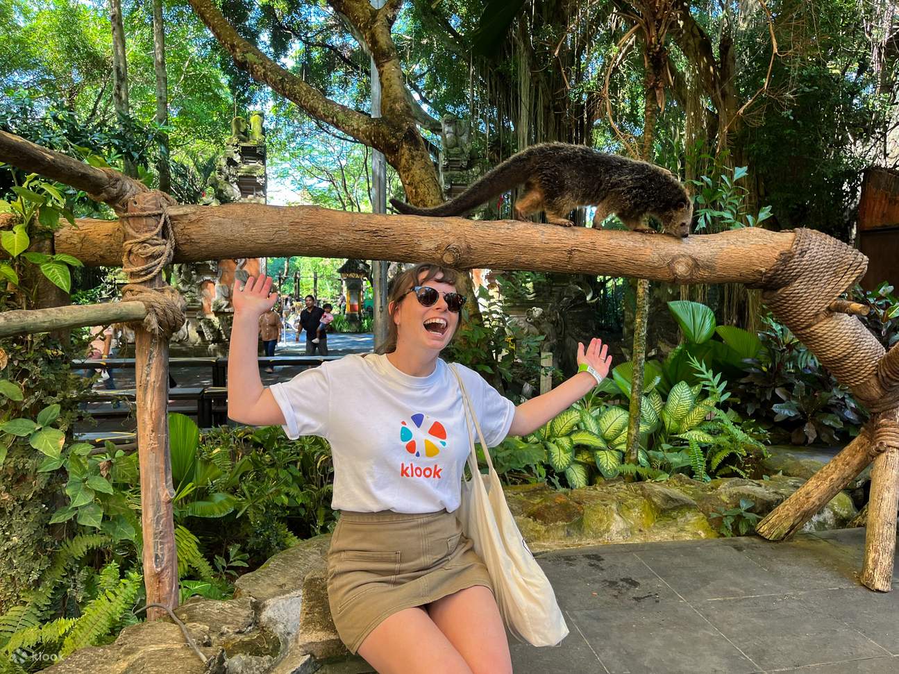 Equipo de Klook en Bali Safari Marine Park