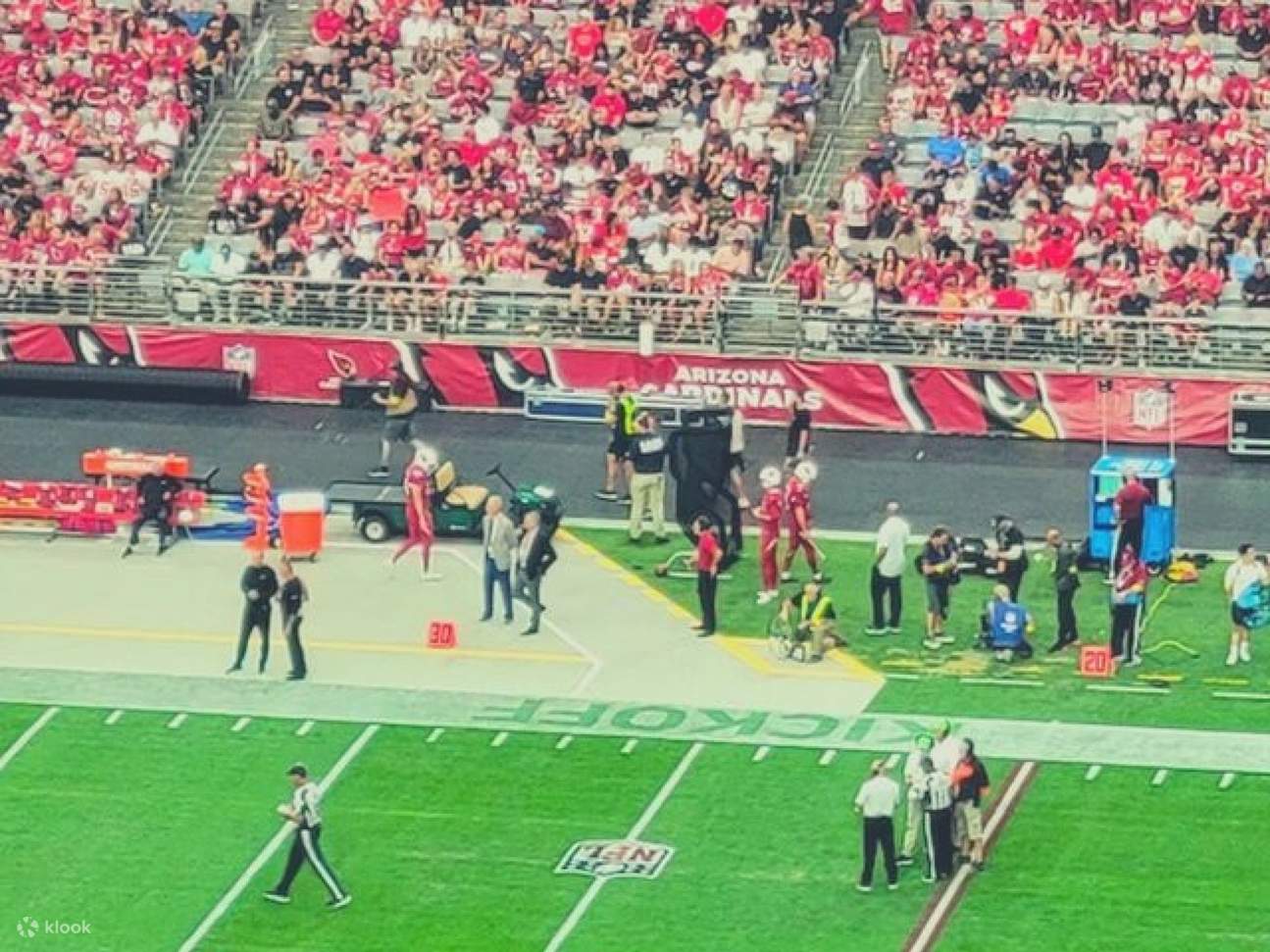 让自己沉浸在阿里桑那州 (Arizona) 传奇足球比赛日的热烈氛围中