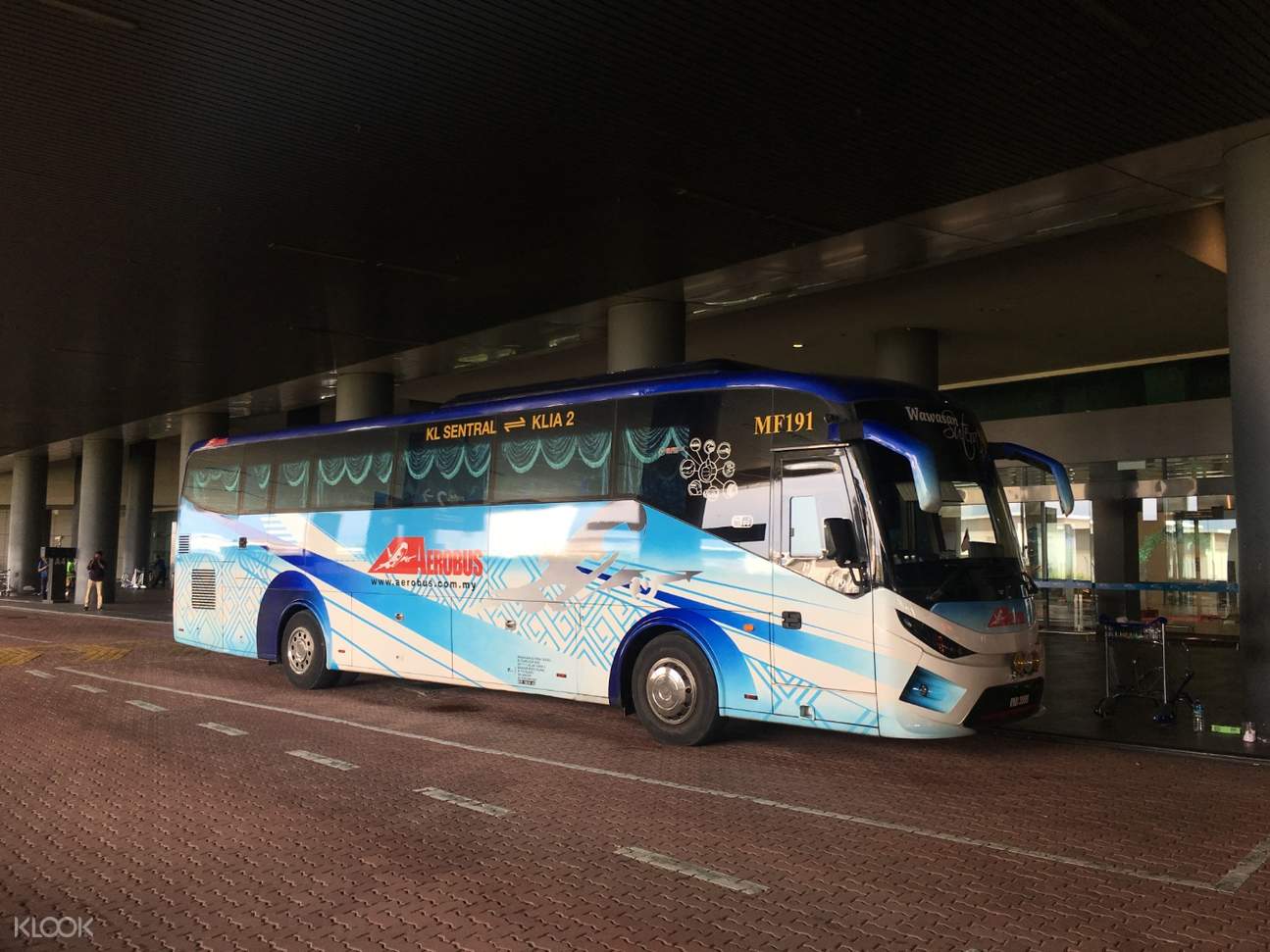 Transportasi Bus Bersama Kuala Lumpur International Airport (KUL) untuk