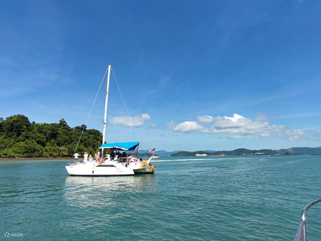 Du thuyền ngắm cảnh ban ngày Avante ở Langkawi